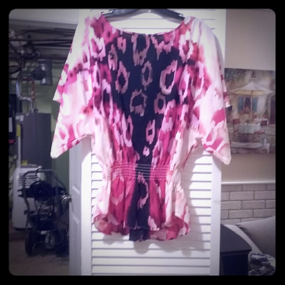 Multi colored short sleeve top